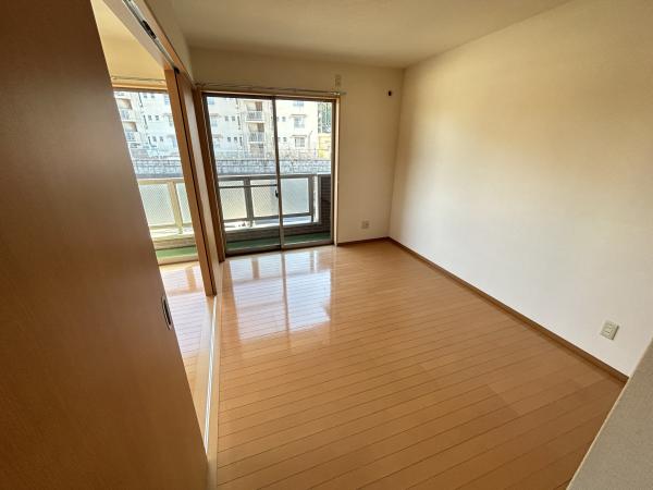 apartment 伊佐町伊佐