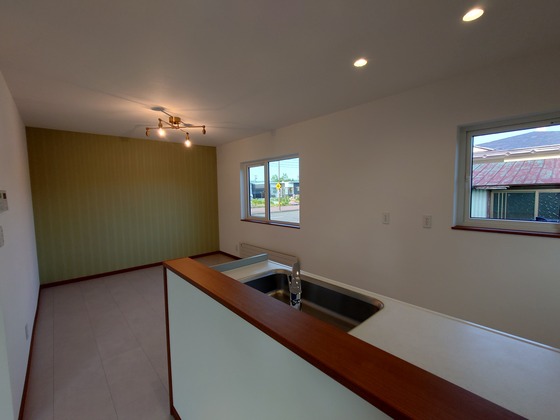 detached 鶴居南４丁目