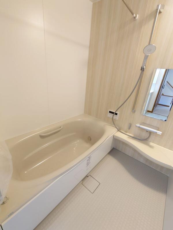 detached 鶴居南４丁目