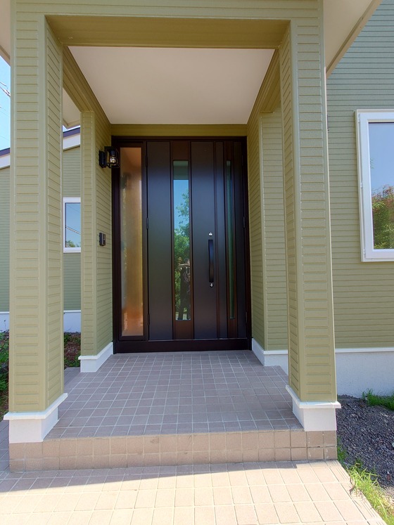 detached 鶴居南４丁目