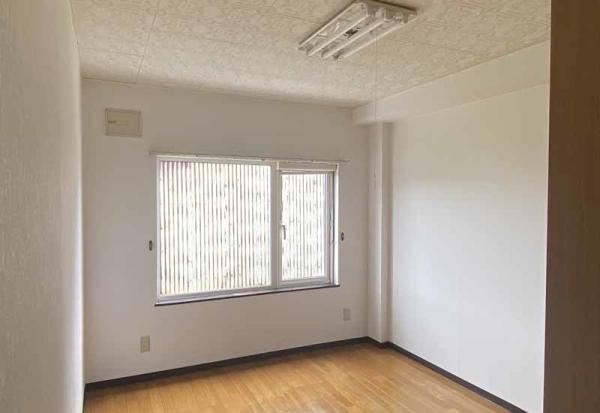 apartment 静内末広町