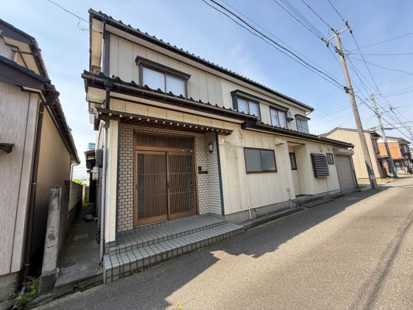 Cheap house in Niigata Ken, Japan.
