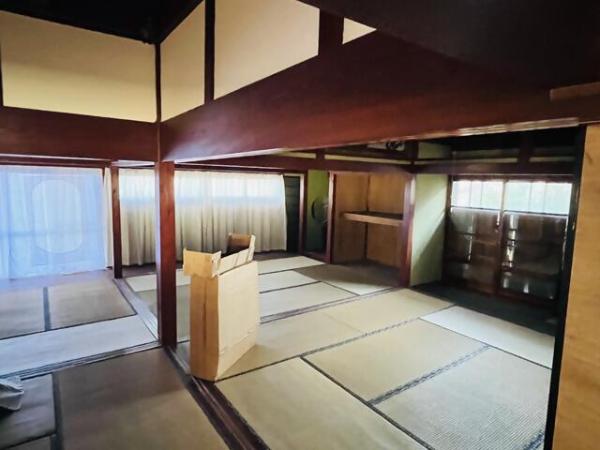 detached 本江