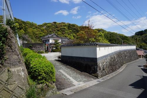 detached 牛深