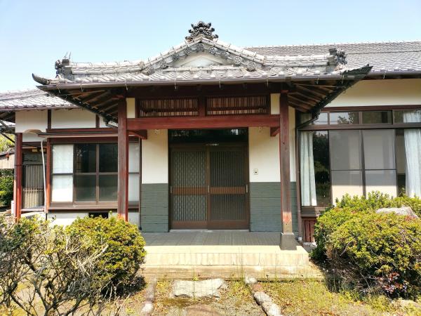 Cheap house in Kagoshima Ken, Japan.