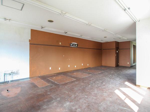 commercial 祖父江町山崎鶴塚