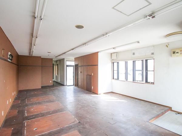 commercial 祖父江町山崎鶴塚