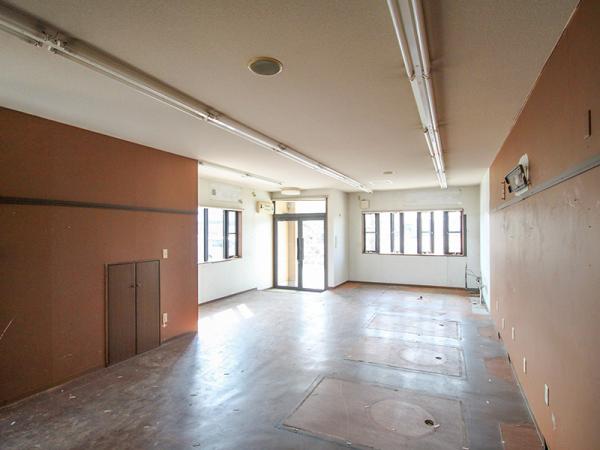 commercial 祖父江町山崎鶴塚