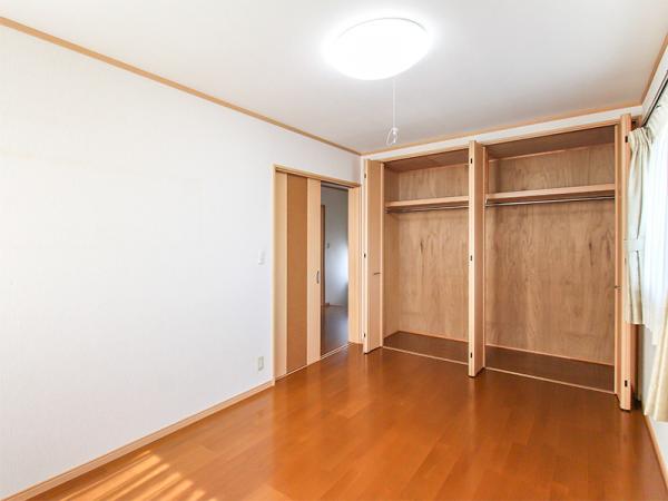 detached 正木町新井