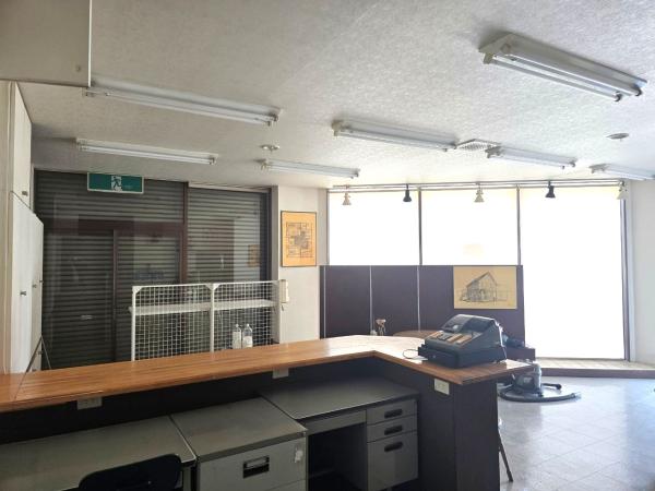 commercial 静内吉野町