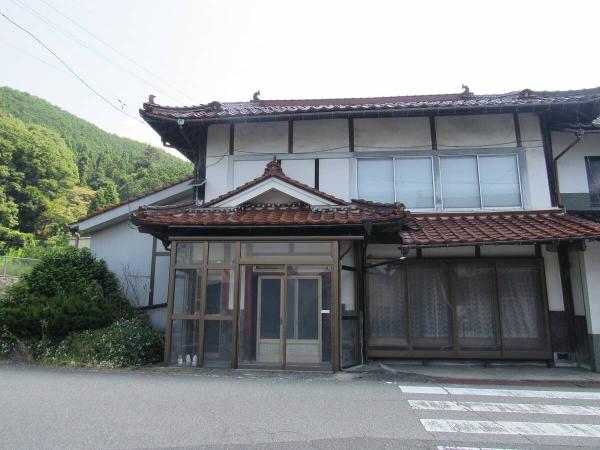 detached 庄原市総領町稲草
マップを見る