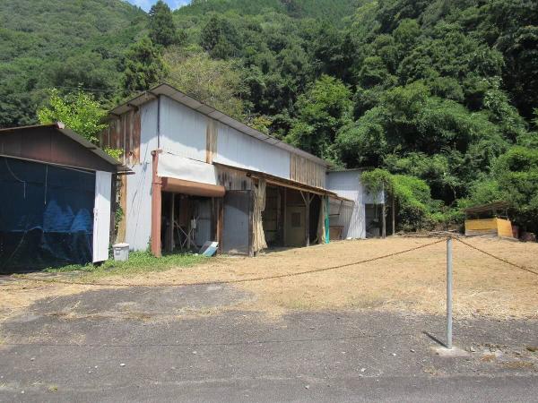 detached 庄原市総領町稲草
マップを見る