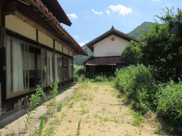 detached 庄原市比和町森脇
マップを見る