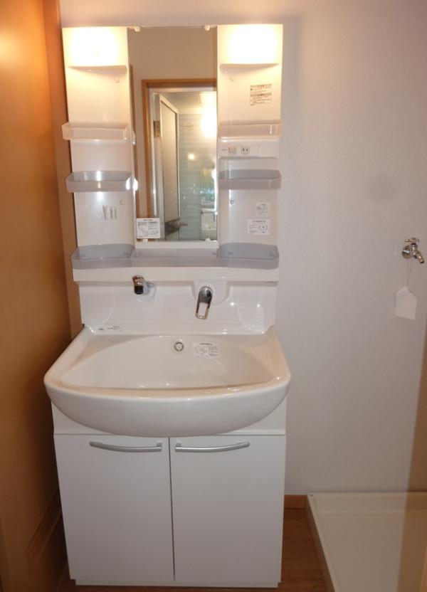 apartment 墨名（潮見台ガーデンコート１）