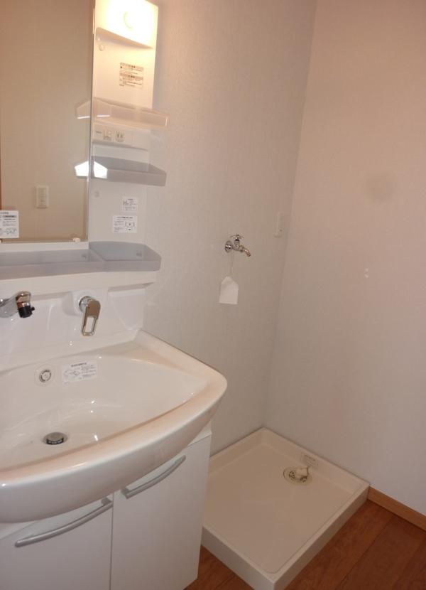 apartment 墨名（潮見台ガーデンコート１）