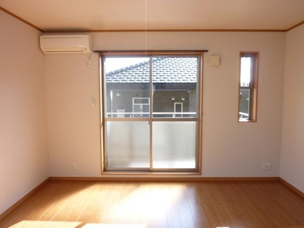 apartment 墨名（潮見台ガーデンコート１）