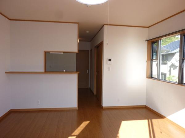 apartment 墨名（潮見台ガーデンコート１）