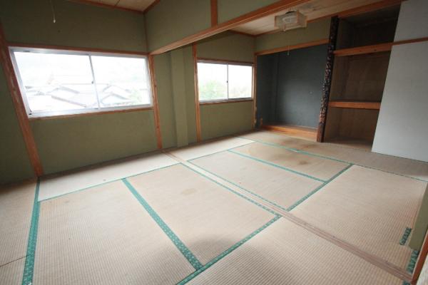 detached 湯山大字覚井