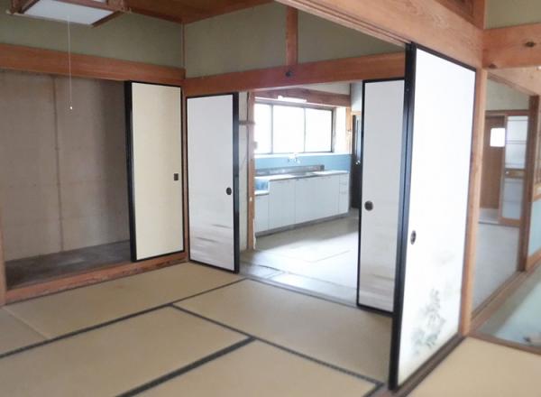 detached 邑南町伏谷