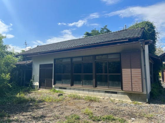 detached 大字三名