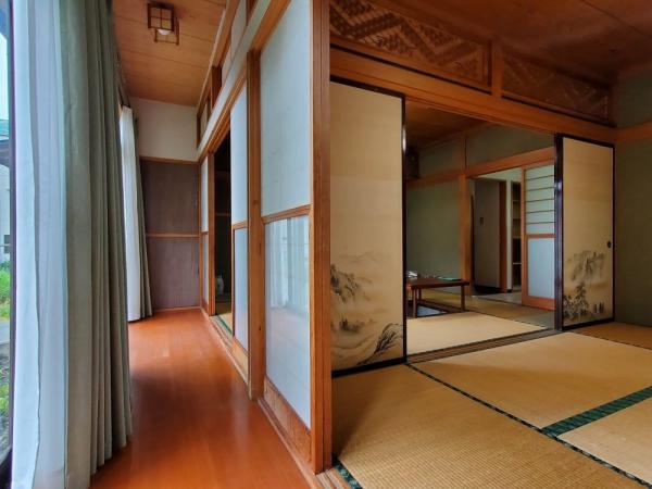 detached 土出