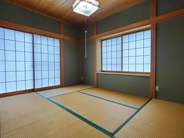 detached 土出