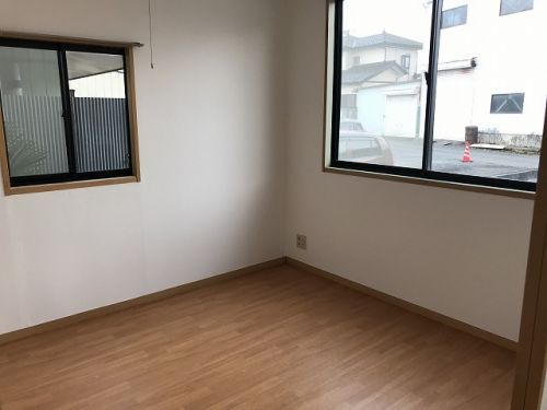 apartment 横塚町