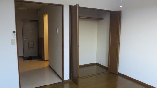 apartment 横塚町