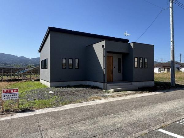 detached 戸鹿野町