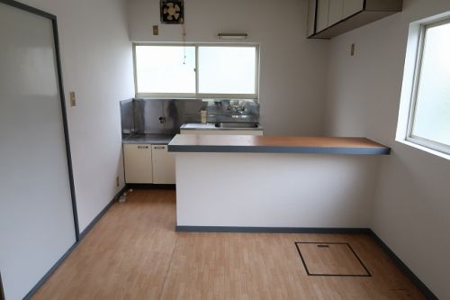 apartment 薄根町