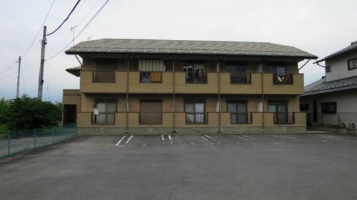 apartment 横塚町