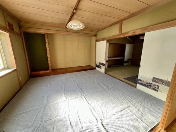 detached 芦別市本町１１４８番地の７７
【位置