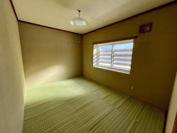 detached 芦別市本町１１４８番地の７７
【位置
