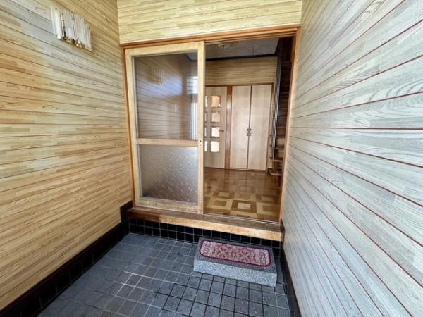detached 芦別市本町１１４８番地の７７
【位置