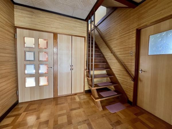 detached 芦別市本町１１４８番地の７７
【位置