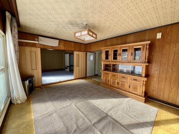 detached 芦別市本町１１４８番地の７７
【位置