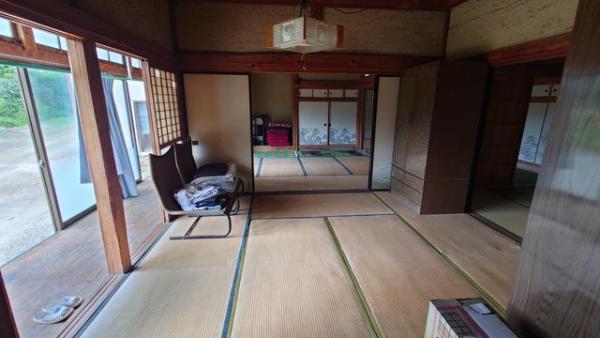 detached 〒029-1111　一関市千厩町奥玉