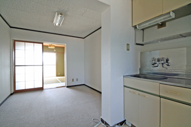apartment 古町川尻