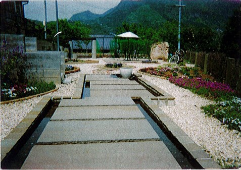 detached 熊野川町日足