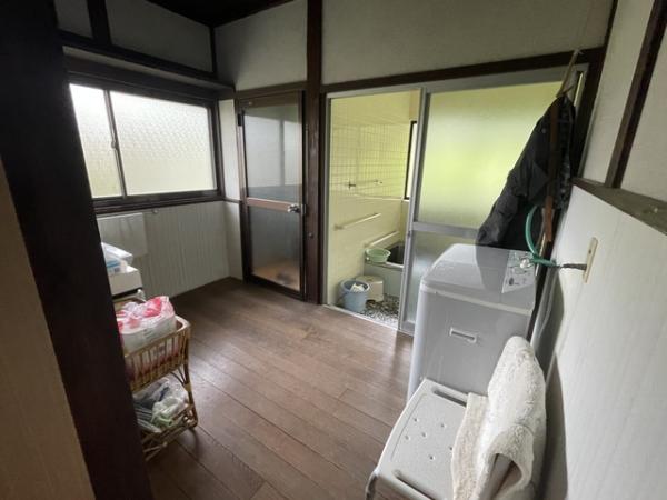 detached 向原町有留