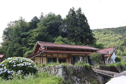detached 川本町小谷