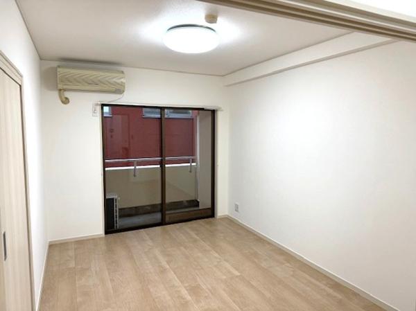 apartment 北安江1丁目