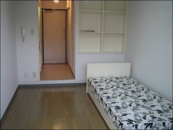 apartment 長尾家具町5