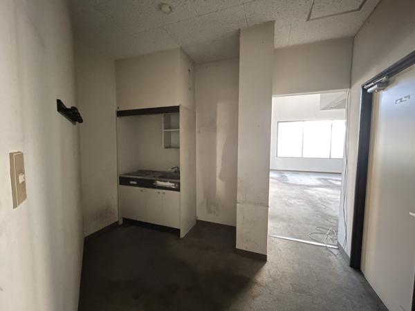 commercial 鯖江市有定町3丁目617番