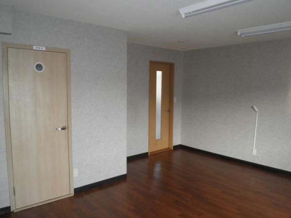 commercial 港3-2-11