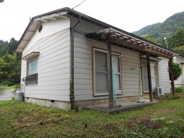 detached 東山町石山字院内