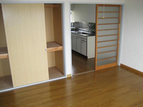 apartment s wHw Ap[g