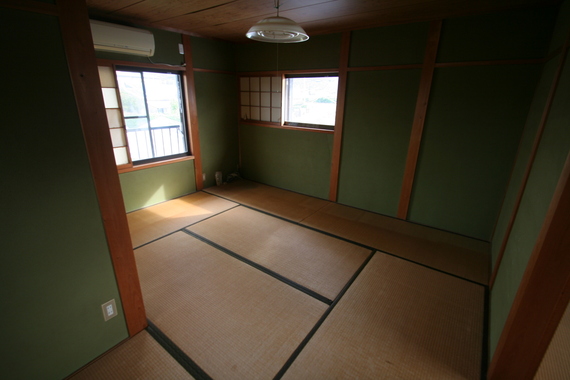 detached 広