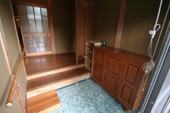 detached 広