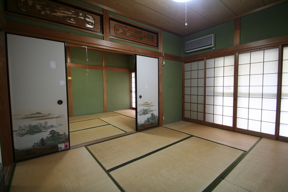 detached 広